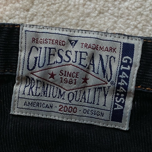 LEVIS Corduroys. - Picture 2 of 5